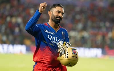 RR vs RCB: [Watch] Dinesh Karthik Silently Retires from IPL as RCB gives Guard of Honour, RCB OUT of IPL 2024 Playoffs