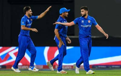 Farooqi and Ghazanfar star Afghanistan defeat South Africa by 6 wickets in the first ODI