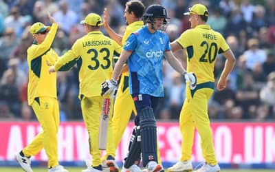 Perfect Australia defeat England by 68 runs in the 2nd ODI, take a 2-0 lead