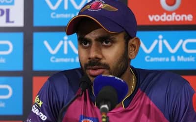 Manoj Tiwary picks his best 11 of IPL 2020, leaves Chahal and Rabada out