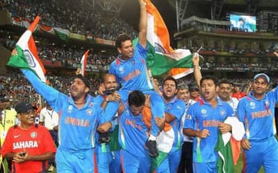 Sachin Tendulkar Hospitalised after Doctor?s advice, Congratulates India for a famous win