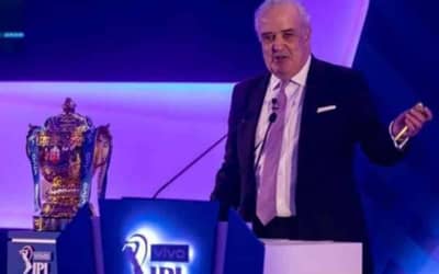 IPL Auctioneer Hugh Edmeades faints in the Middle of IPL 2022 Mega Auction - Click here for Updates