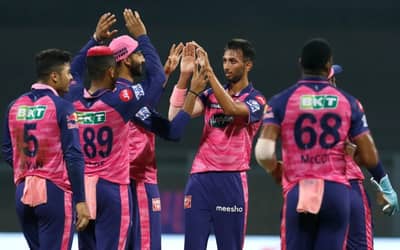 Controversial Umpiring in the last over brings an Unpleasant end to the Thrilling clash between RR and DC