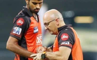 Washington Sundar once again injured, coach Tom Moody provides updates