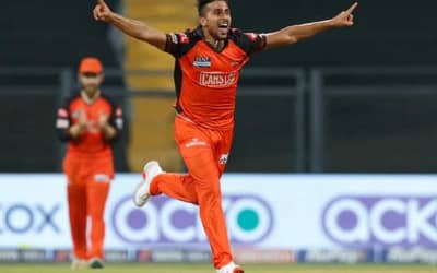 Ian Bishop heaps praise on Umran Malik, says ?He isn?t finished article?