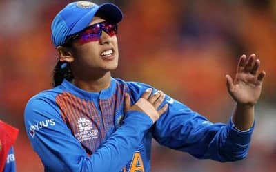 Ind W vs Pak W: Huge Blow for India as Smriti Mandhana got finger Injury, likely to be ruled out of India vs Pakistan in Women's T20 World Cup 2023