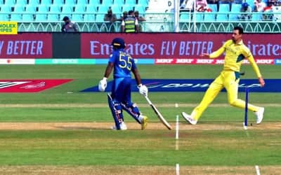 AUS vs SL: WATCH: Livid Mitchell Starc warns SL Batter of MANKAD at the start of Australia vs Sri Lanka | ODI World Cup 2023