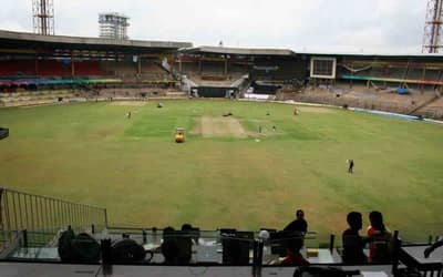 IND vs AUS 5th T20I, M Chinnaswamy Stadium Pitch Report | India vs Australia T20I Records &amp; Stats, Bengaluru Weather Forecast