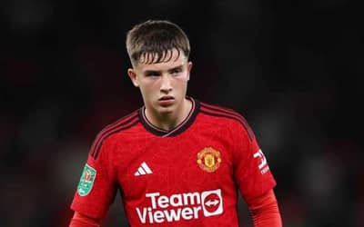 Port Vale loans 19-year-old Manchester United midfielder