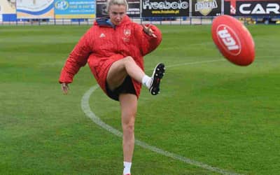 Leah Williamson makes her return to the Arsenal squad from injury